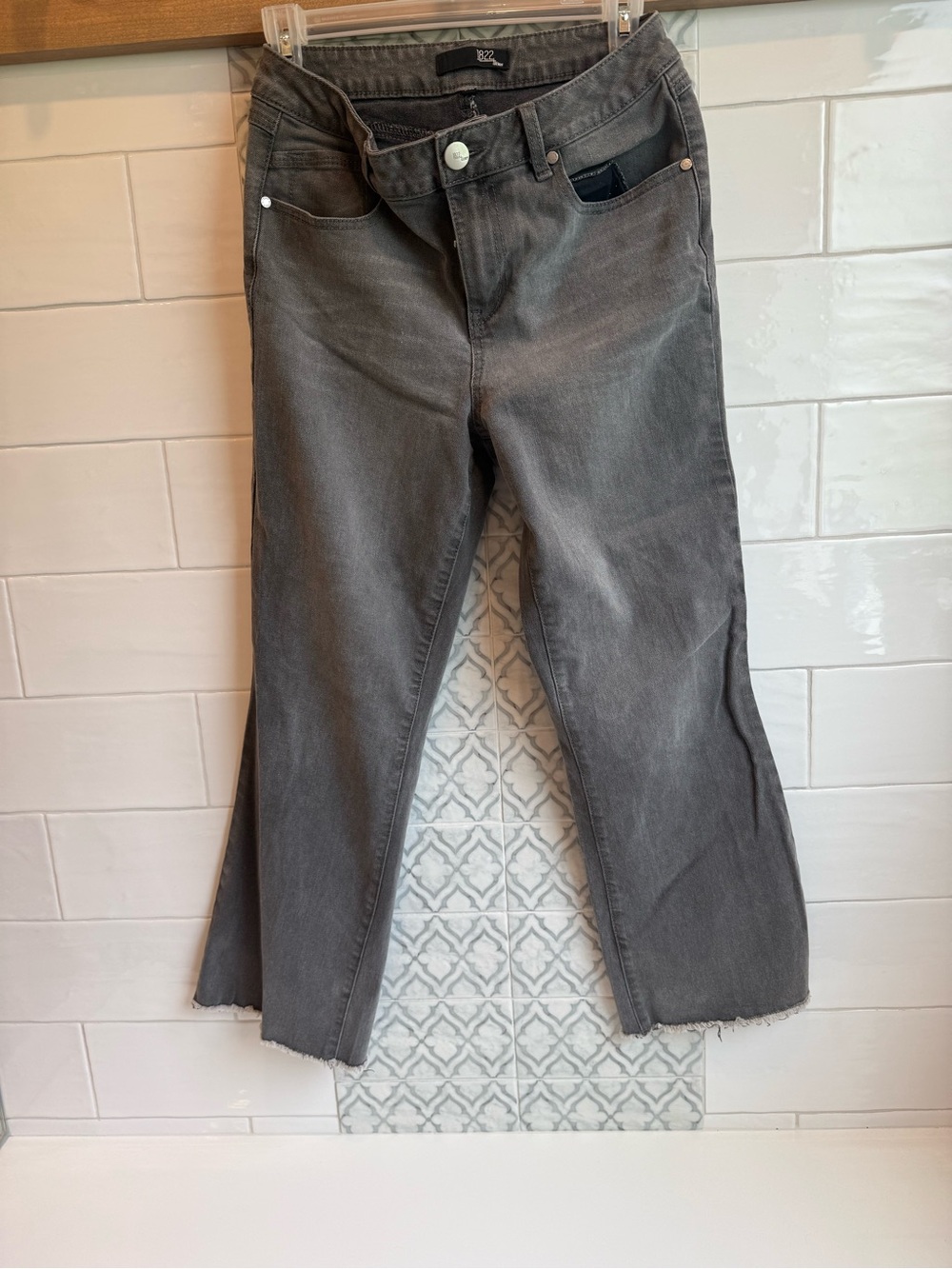 1822 Denim High-Rise straight leg with flare Jeans in Gray